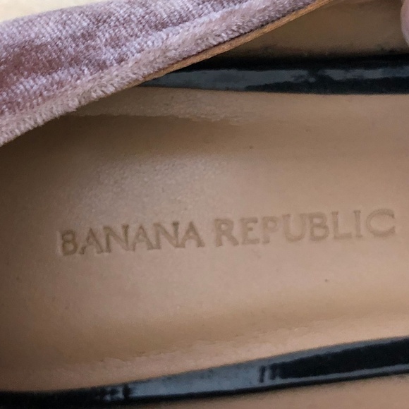 BANANA REPUBLIC Velvet Pointed Toe Ballet Flats - Picture 4 of 15